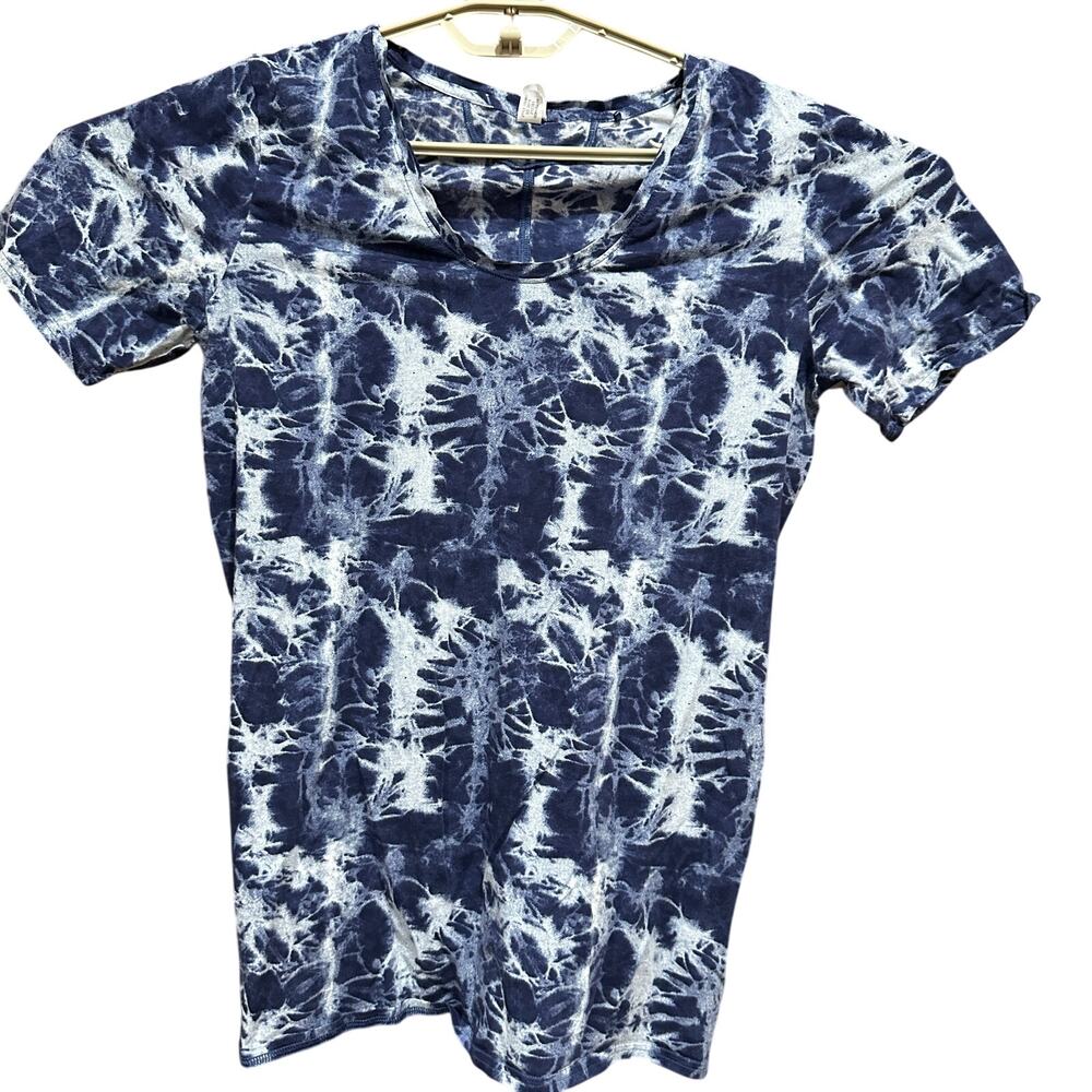 Under Armour Top Women Size L Blue Tie Dye Short Sleeve Casual Cotton Blend